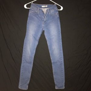 Levi 710 Super Skinny Jeans
